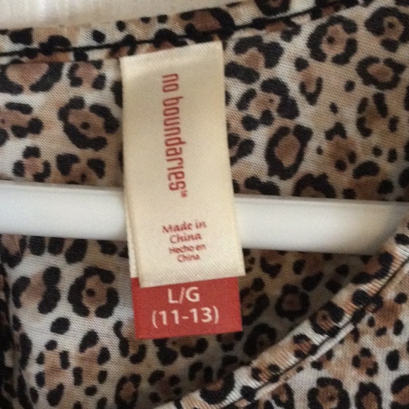 Animal Print Top - Picture 4 of 7